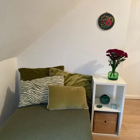 Cosy Nest Center Of *